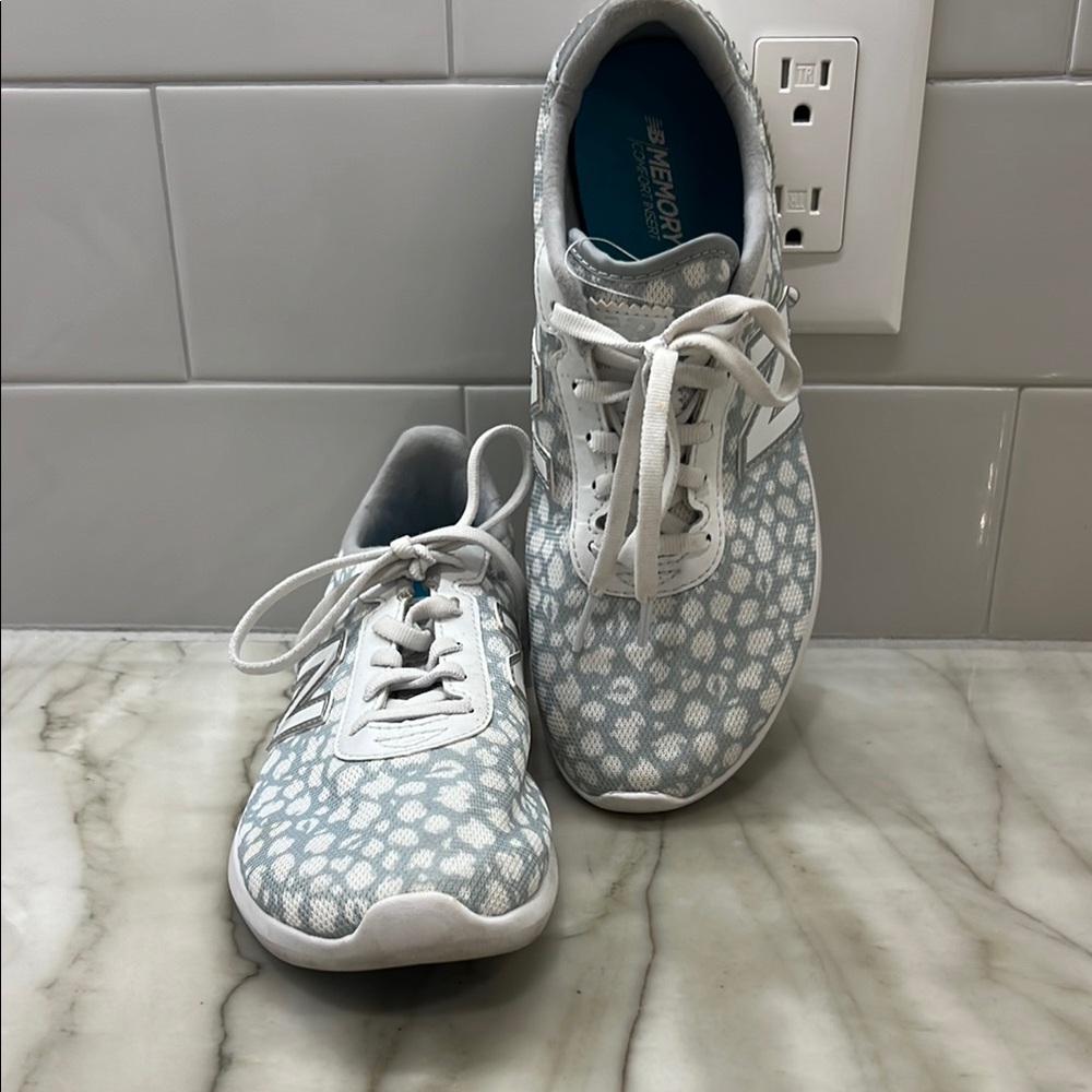 New Balance Women's Sneakers - Blue/Gray and White Artic Print